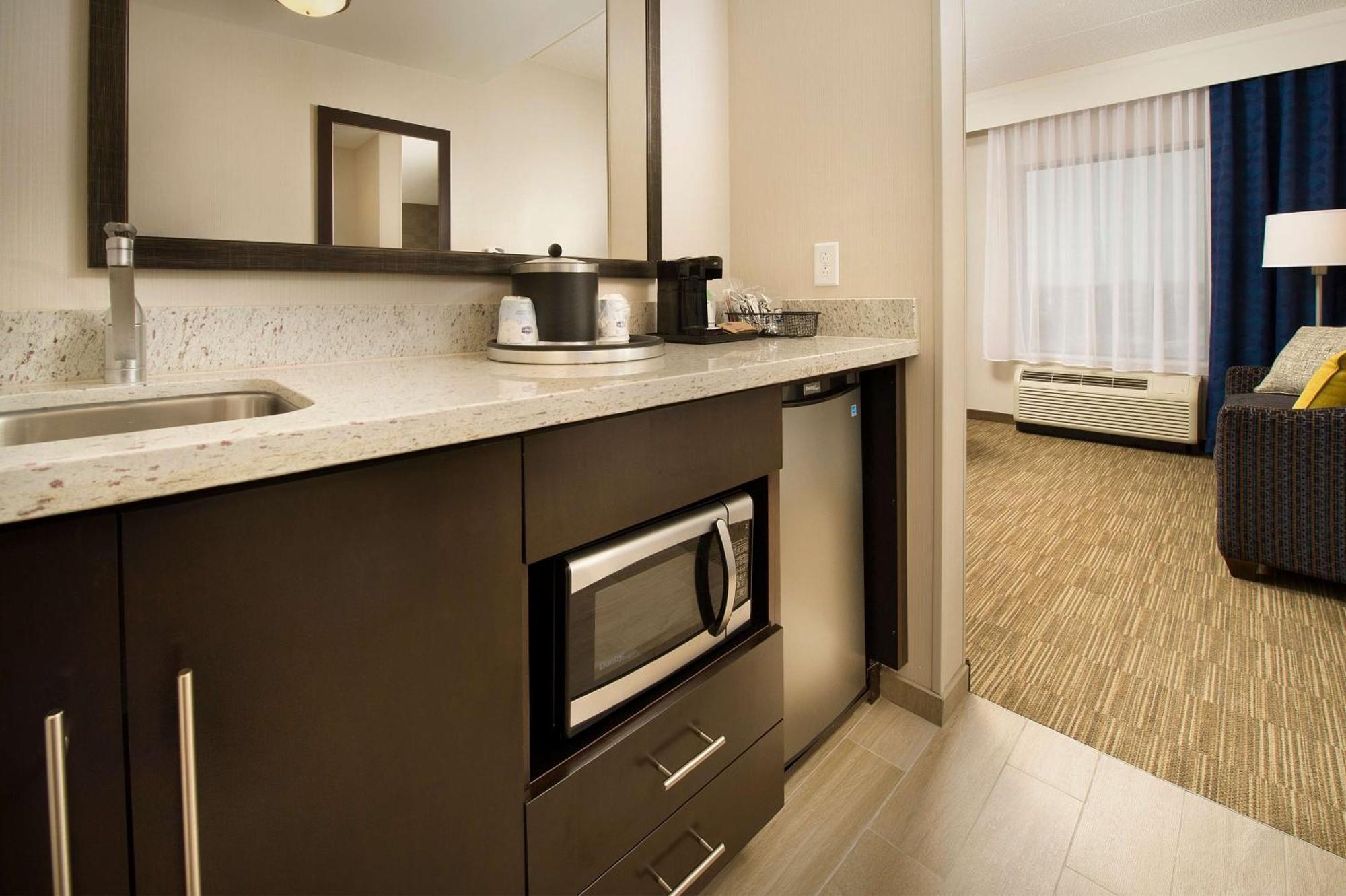 Hampton Inn & Suites Baltimore/Woodlawn Exterior foto