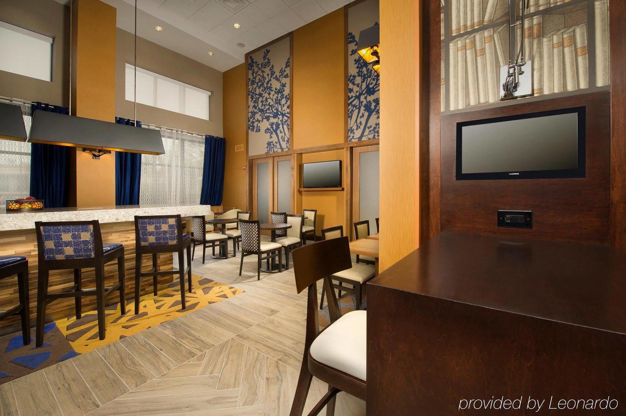 Hampton Inn & Suites Baltimore/Woodlawn Exterior foto
