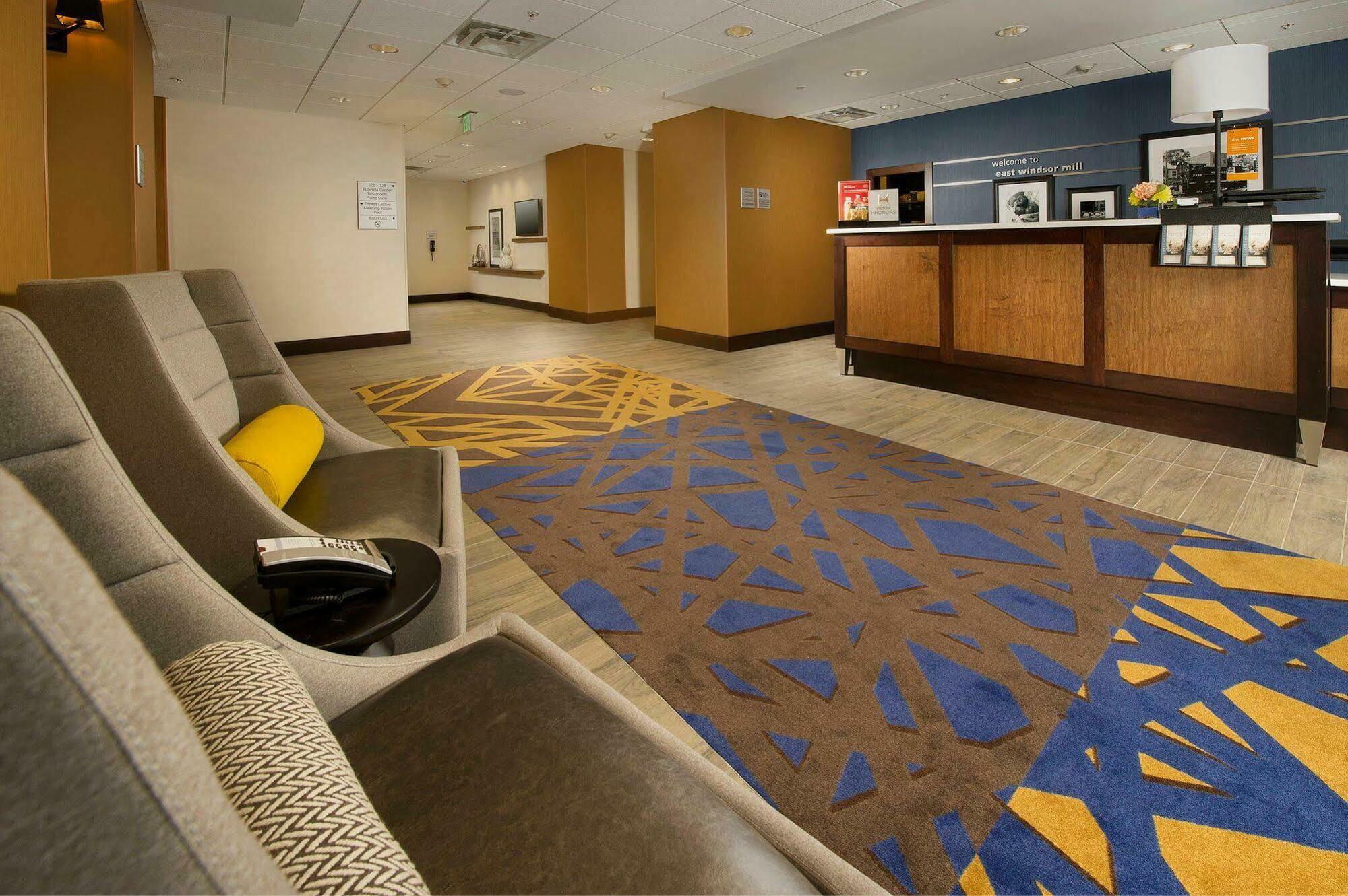Hampton Inn & Suites Baltimore/Woodlawn Exterior foto